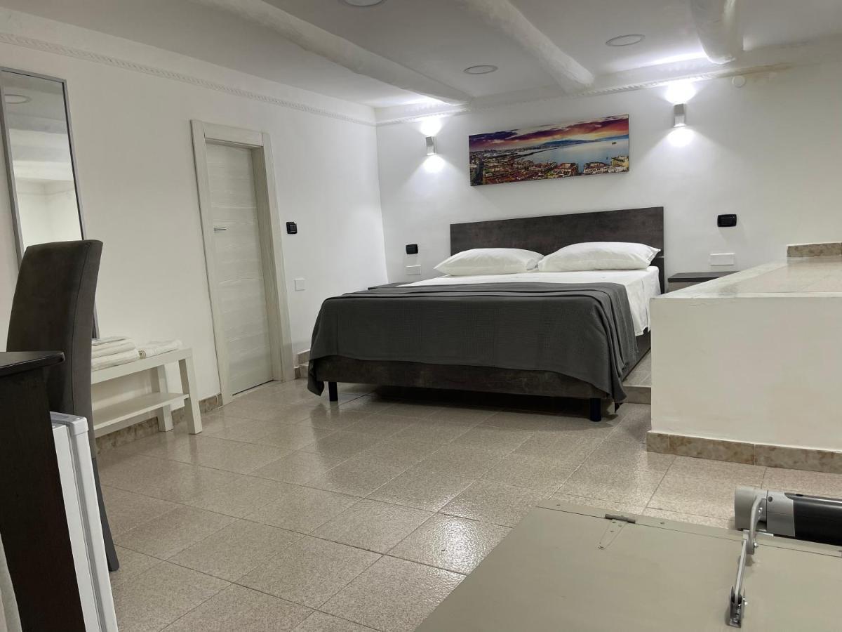 Sott O Pont Napoli Bed & Breakfast Bagian luar foto